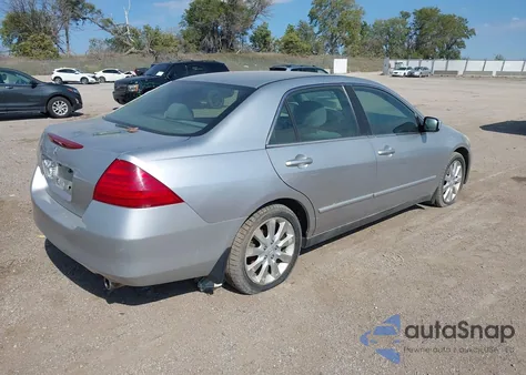 2006 Honda Accord 3.0 Lx from USA, damaged, VIN 1HGCM66376A073215